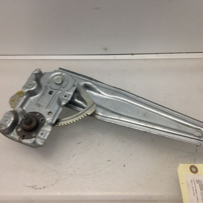 Mecanisme leve-glace arrière droit occasion TOYOTA YARIS III YARIS III Phase 1 2011-03-01->2015-04-30 698300D220 1