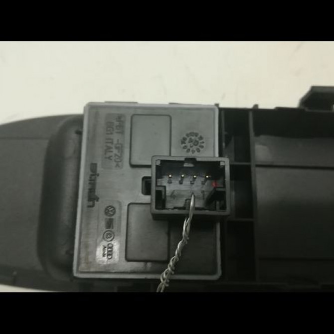 Commande lève-glace porte avant gauche occasion SEAT IBIZA III Phase 1 03-2002->03-2006 1.9 SDI 6Q09598589B9 3