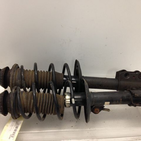 Amortisseur avant droit occasion TOYOTA YARIS III YARIS III Phase 1 2011-03-01->2015-04-30 485100D460