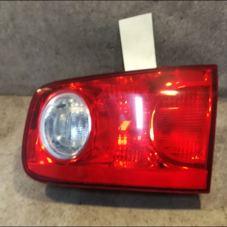 Feu arrière intérieur droit occasion RENAULT LAGUNA II Phase 2 03-2005->09-2007 2.0 DCI 150ch 8200262111