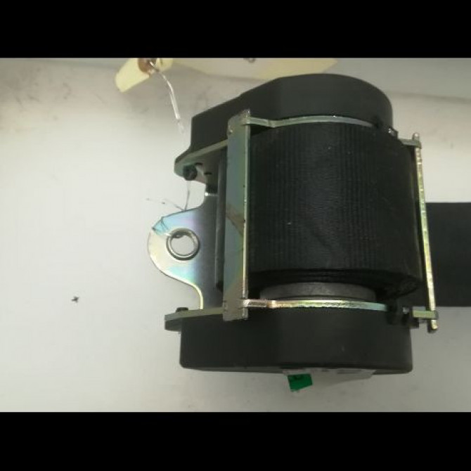 Ceinture arrière droite occasion VOLKSWAGEN GOLF V Phase 1 11-2003->10-2008 1.9 TDI 105ch 1K6857806AARAA 2