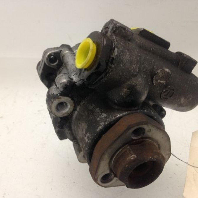 Pompe direction assistee occasion VOLKSWAGEN TRANSPORTER IV Phase 1 09-1990->03-1996 2.4 D 1