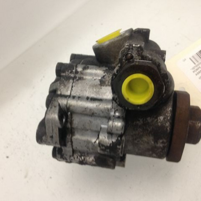 Pompe direction assistee occasion VOLKSWAGEN TRANSPORTER IV Phase 1 09-1990->03-1996 2.4 D 2
