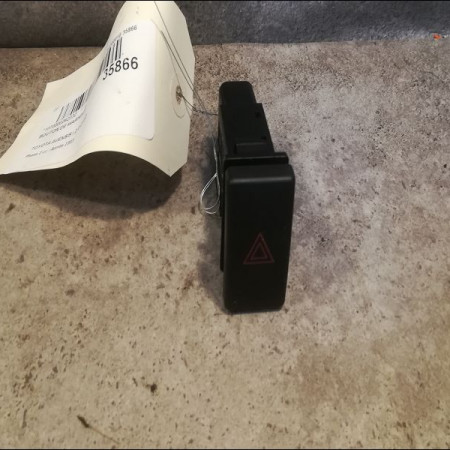 Bouton de warning occasion TOYOTA AVENSIS I Phase 2 09-2000->05-2003 2.0 D-4D 8433205050