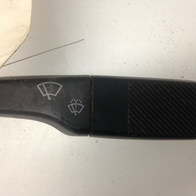 Commande essuie glace occasion VOLKSWAGEN TRANSPORTER IV Phase 1 09-1990->03-1996 2.4 D 701953519A01C 2