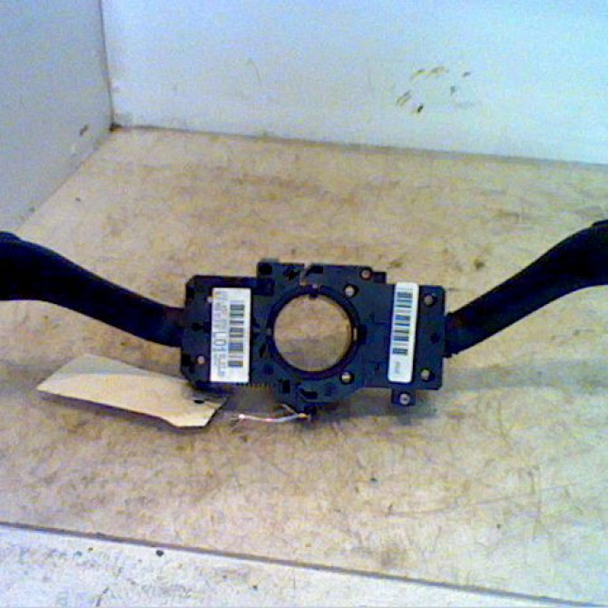 Bloc commodos occasion VOLKSWAGEN GOLF IV GOLF IV Phase 1 1998-01-01->2005-06-30 1.9 SDI 1