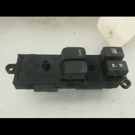 Commande lève-glace porte avant gauche occasion SUZUKI SWIFT IV Phase 1 09-2010->... 1.2 VVT 94ch 3799068L60