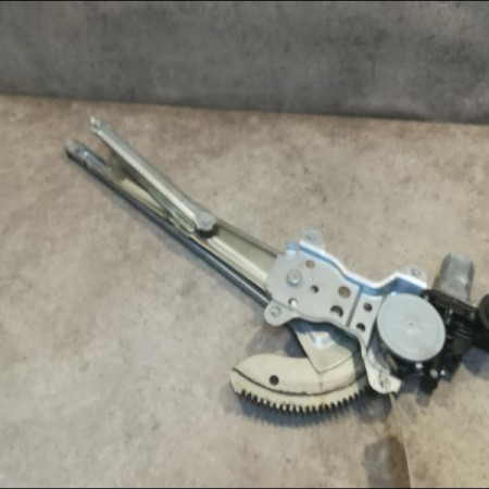 Mecanisme+moteur leve-glace avg occasion SUZUKI SWIFT III Phase 1 03-2005->09-2011 1.3i 90ch