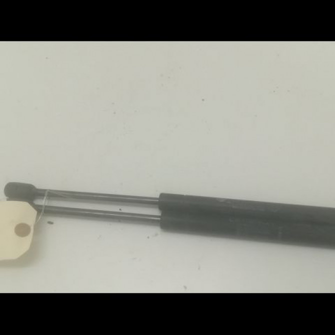 Verin droit hayon occasion RENAULT MEGANE II Phase 2 01-2006->06-2009 1.6i 16v 110ch 8200119497 1