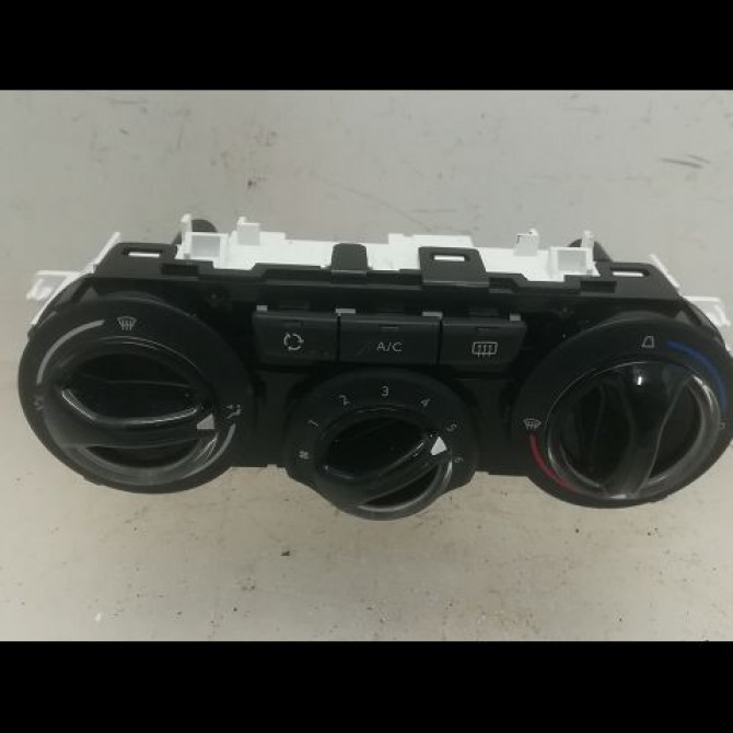 Commande de chauffage occasion PEUGEOT 208 Phase 2 04-2015->... 1.2i 81ch 9672248380 1