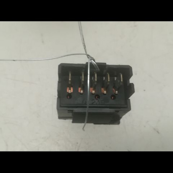 Commande lève-glace porte avant gauche occasion CITROEN BERLINGO I Phase 1 09-1996->11-2002 2.0 HDi 6552Z7 2