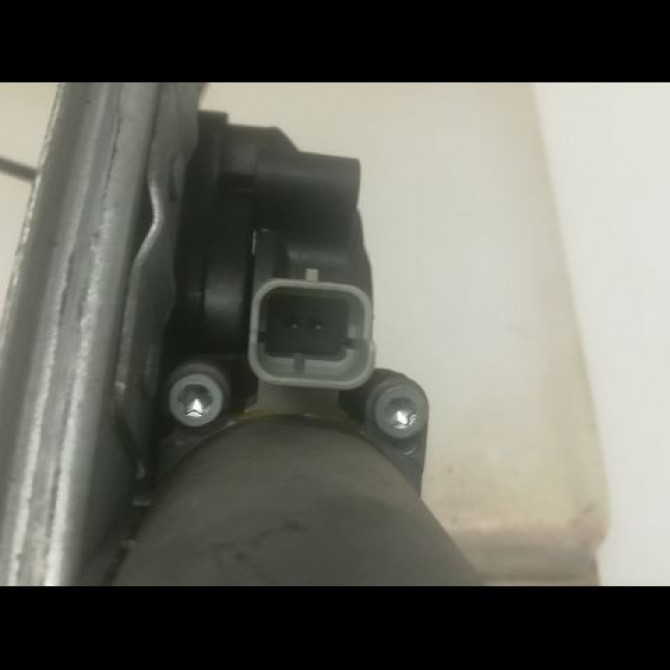 Mecanisme + moteur lève-glace avant droit occasion PEUGEOT 206 + Phase 1 03-2009->05-2013 1.4i 75ch 9222F8 3