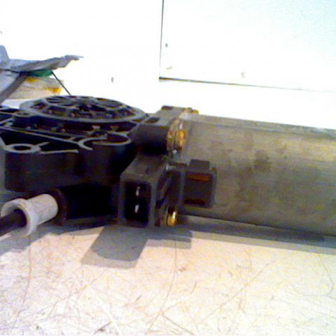 Mecanisme+moteur leve-glace avg occasion RENAULT ESPACE III Phase 1 12-1996->09-2002 2.2 DT 6025300975 2