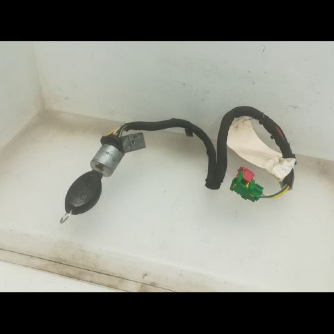 Antivol de direction occasion CITROEN C8 Phase 1 06-2002->... 2.2 HDi 16v 130ch 4162Y2 1