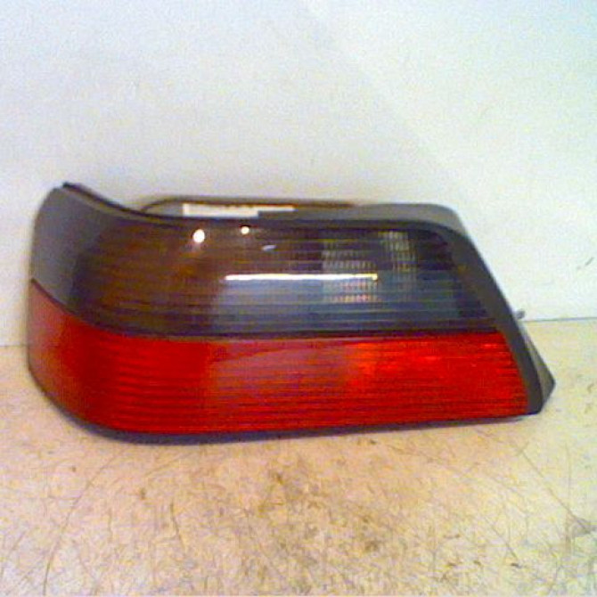 Feu arrière gauche occasion PEUGEOT 605 Phase 1 09-1989->06-1994 6350C6 1