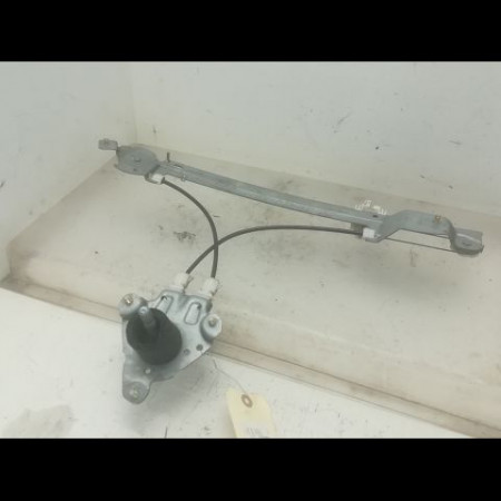 Mecanisme leve-glace arrière gauche occasion RENAULT SCENIC II Phase 1 03-2004->09-2006 1.9 DCI 120ch 8200636812
