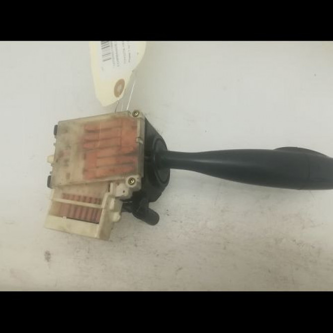 Commande clignotant occasion TOYOTA YARIS I Phase 1 04-1999->03-2003 1.3 8414052020 2