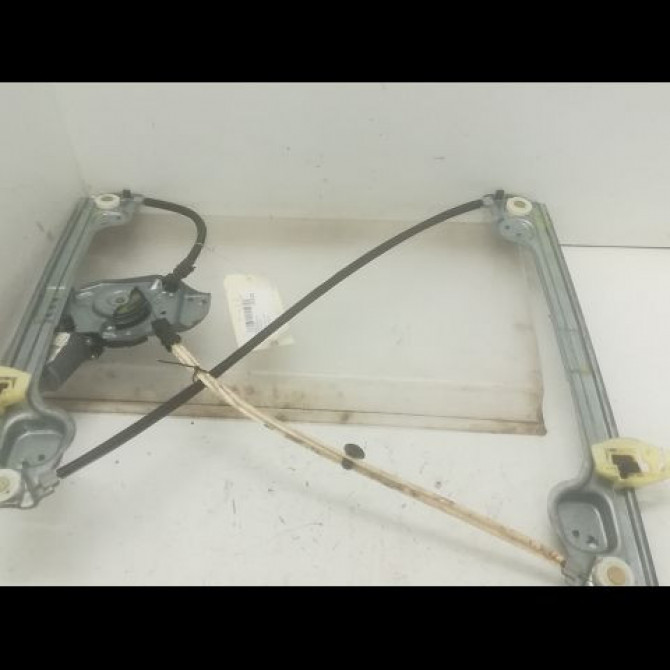 Mecanisme + moteur lève-glace avant droit occasion PEUGEOT 1007 Phase 1 04-2005->12-2010 1.4 HDI 9222Q9 2