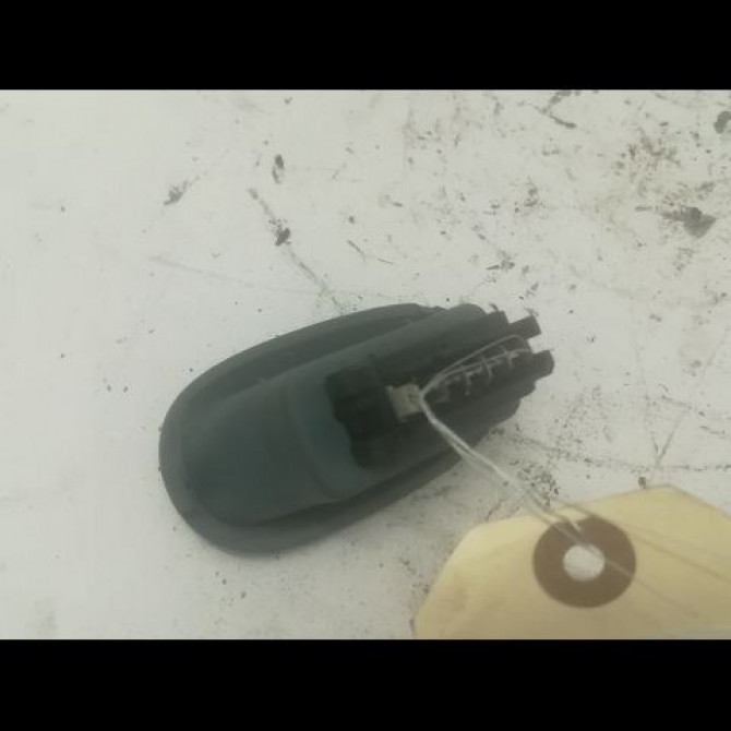 Commande leve-glace porte arrière droite occasion RENAULT MEGANE SCENIC I Phase 1 09-1996->08-1999 1.6 7700838101 2