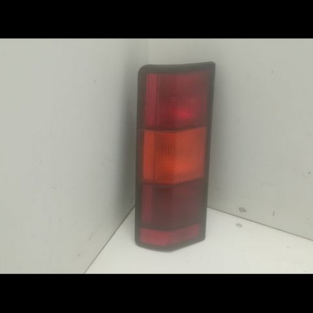 Feu arrière gauche occasion RENAULT EXPRESS Phase 1 11-1985->09-1994 1.1i 8v 45ch 7701031915