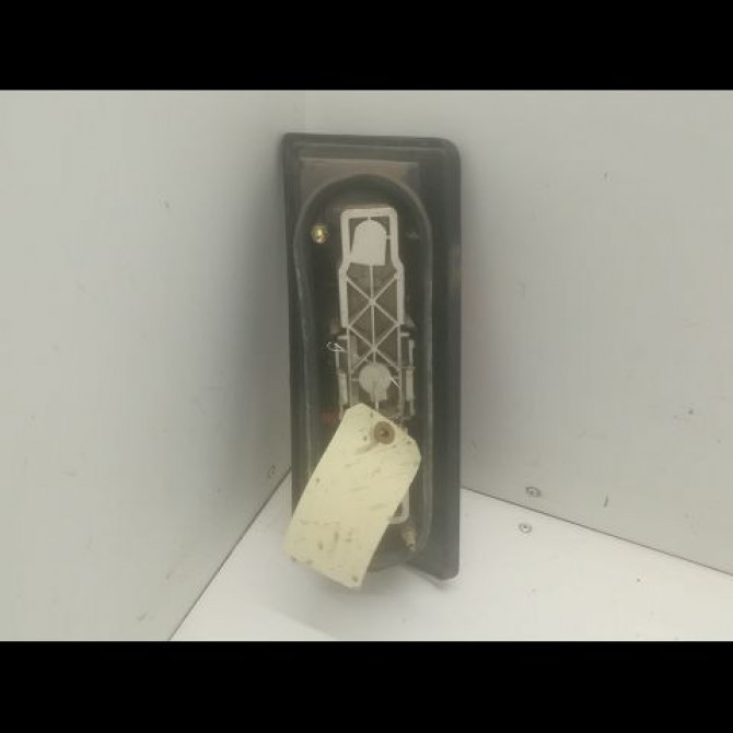 Feu arrière gauche occasion RENAULT EXPRESS Phase 1 11-1985->09-1994 1.1i 8v 45ch 7701031915 2