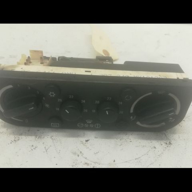 Commande de chauffage occasion B.M.W. SERIE 3 III Phase 1 01-1991->04-1998 325td 1