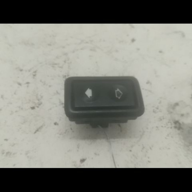 Commande lève-glace porte avant gauche occasion B.M.W. SERIE 3 III Phase 1 01-1991->04-1998 325td 1