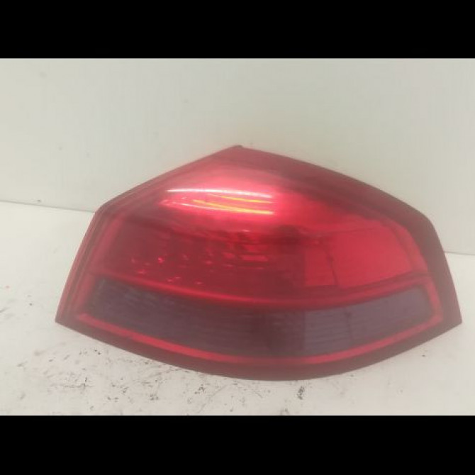 Feu arrière droit occasion RENAULT VELSATIS Phase 1 01-2002->04-2005 2.2 DCI 150ch 8200014360 1