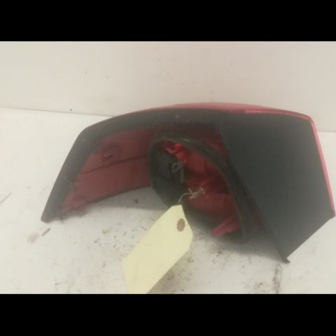 Feu arrière droit occasion RENAULT VELSATIS Phase 1 01-2002->04-2005 2.2 DCI 150ch 8200014360 2