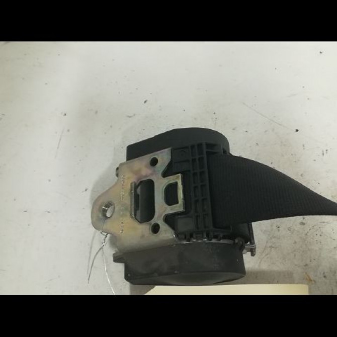 Ceinture arrière droite occasion VOLKSWAGEN GOLF V Phase 1 11-2003->10-2008 1.9 TDI 90ch 1K6857806AARAA 3