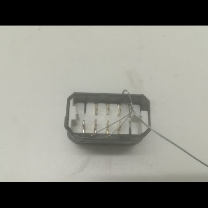 Commande lève-glace porte avant gauche occasion AIXAM S9 2