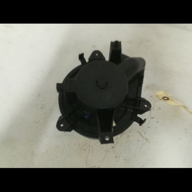 Ventilateur de chauffage occasion FIAT PUNTO II Phase 2 05-2003->10-2009 1.2i 60ch 77362560 2