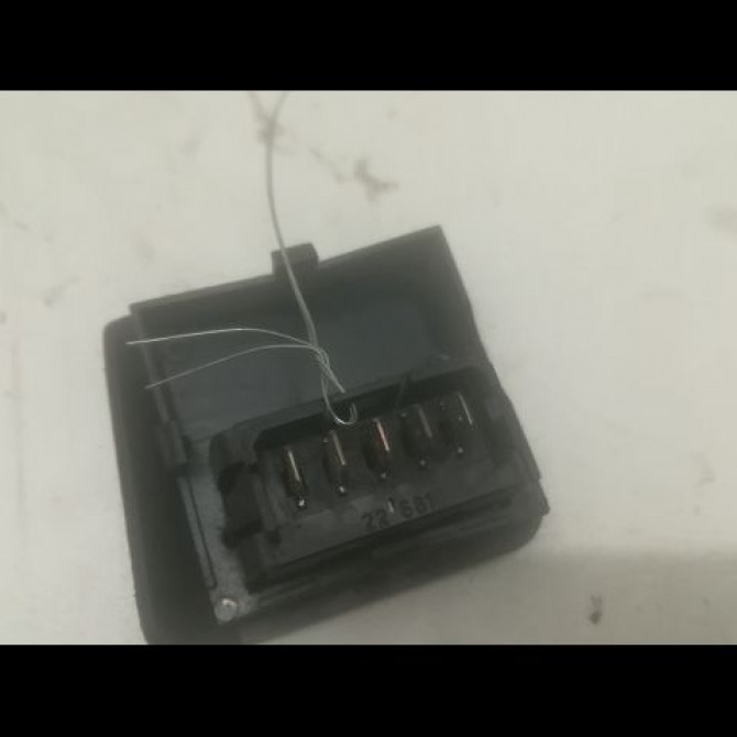 Commande lève-glace porte avant droite occasion CITROEN ZX Phase 2 07-1994->06-1998 1.9 D 2