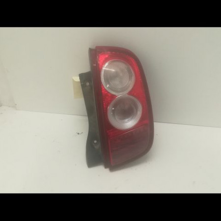 Feu arrière droit occasion NISSAN MICRA III Phase 1 01-2003->07-2005 1.5 DCI 82ch 26554AX720