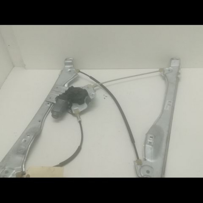 Mecanisme + moteur lève-glace avant droit occasion RENAULT CLIO III Phase 2 03-2009->12-2014 1.5 DCI 85ch 8200291147 1