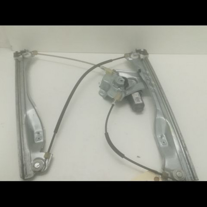 Mecanisme + moteur lève-glace avant droit occasion RENAULT CLIO III Phase 2 03-2009->12-2014 1.5 DCI 85ch 8200291147 2