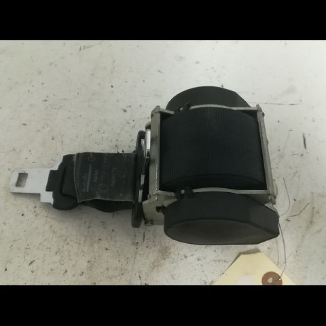 Ceinture centrale arriere occasion RENAULT SCENIC III Phase 1 04-2009->11-2011 1.9 DCI 130ch 888400015R 1