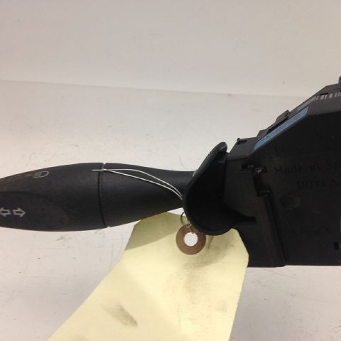 Commande clignotant occasion FORD FIESTA V Phase 1 09-2002->10-2005 1.4i 1142542 1