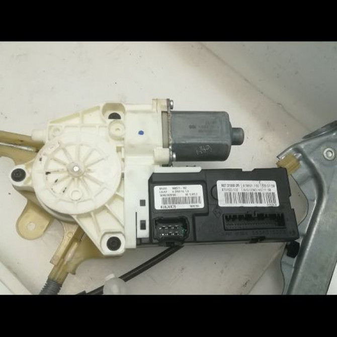 Mecanisme+moteur leve-glace avg occasion RENAULT LAGUNA III Phase 1 10-2007->10-2010 1.5 DCI 807010002R 2