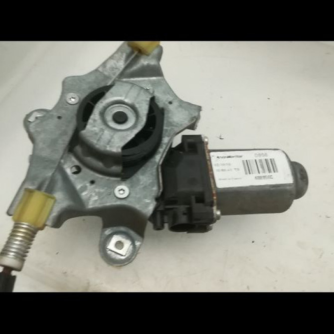 Mecanisme + moteur lève-glace avant droit occasion RENAULT TWINGO II Phase 1 06-2007->11-2011 1.5 DCI 65ch 8200384741 2