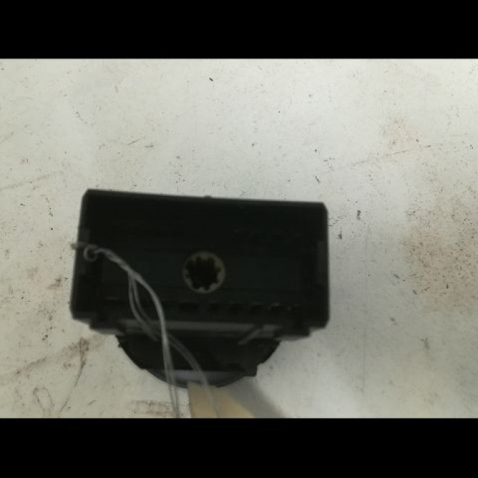 Interrupteur commande de phares occasion VOLKSWAGEN PASSAT IV 2