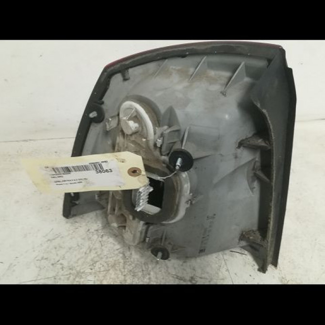 Feu arrière droit occasion OPEL ASTRA II Phase 1 04-1998->09-2004 2.0 DTI 16v 100ch 93175670 2