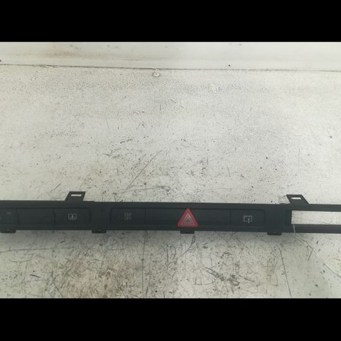 Bouton de warning occasion AUDI A8 II Phase 2 LONG 12-2007->12-2009 4.2 FSI 350ch 1