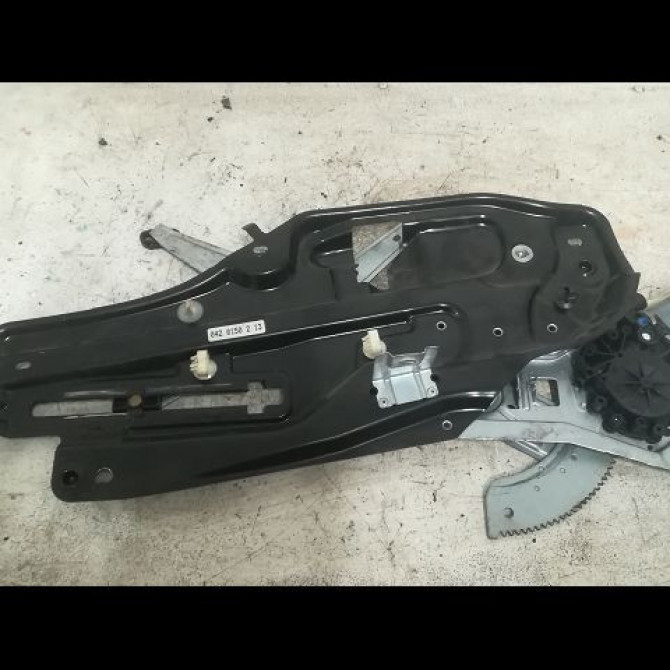 Mecanisme+moteur leve-glace avg occasion RENAULT LAGUNA I Phase 2 04-1998->11-2000 1.6 16v 7701367867 1