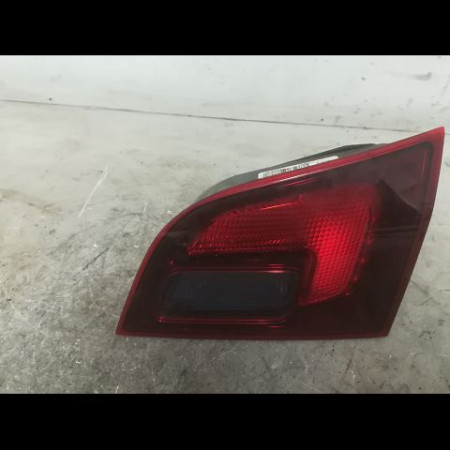 Feu arrière intérieur droit occasion OPEL ASTRA IV Phase 1 01-2010->06-2012 13314051