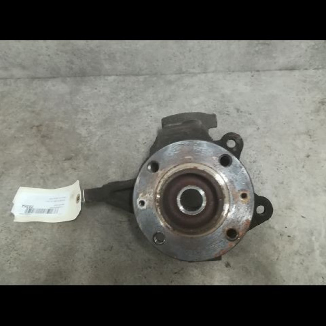 Moyeu avd occasion PEUGEOT 206 Phase 2 02-2003->02-2009 1.4i 75ch 335032 1