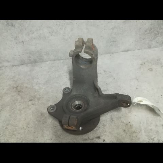 Moyeu avd occasion PEUGEOT 206 Phase 2 02-2003->02-2009 1.4i 75ch 335032 2