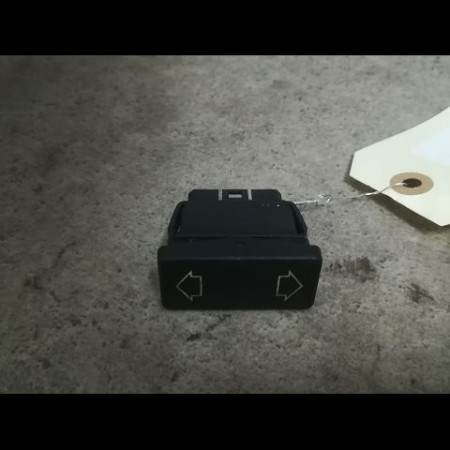 Commande lève-glace porte avant droite occasion PEUGEOT 405 Phase 2 07-1992->06-1996 1.6i