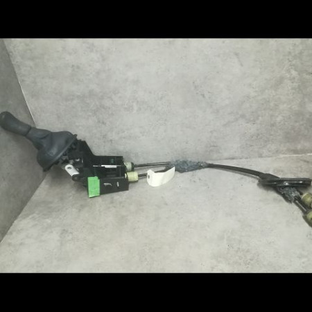 Levier de vitesses occasion RENAULT SCENIC II Phase 1 03-2004->09-2006 1.5 DCI 80ch