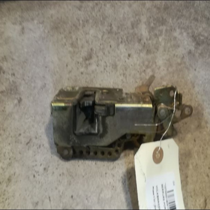 Serrure porte avg occasion VOLKSWAGEN TRANSPORTER IV Phase 1 09-1990->03-1996 1.9 D 702837015E 1